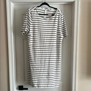 New J. Crew Striped Crewneck Short Sleeve Dress in White and Black